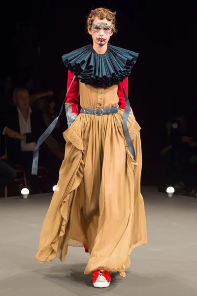 Look 40